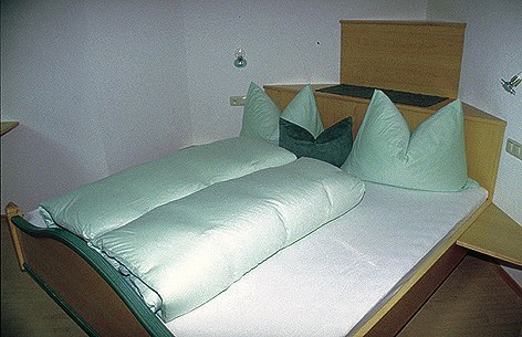 Bild vom Schlafzimmer in der keinen Wohnung